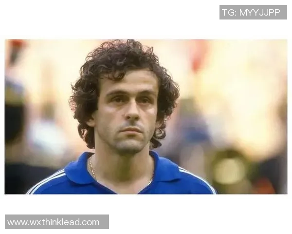 全球足坛十大顶级巨星盘点 揭秘最具人气的足球传奇人物